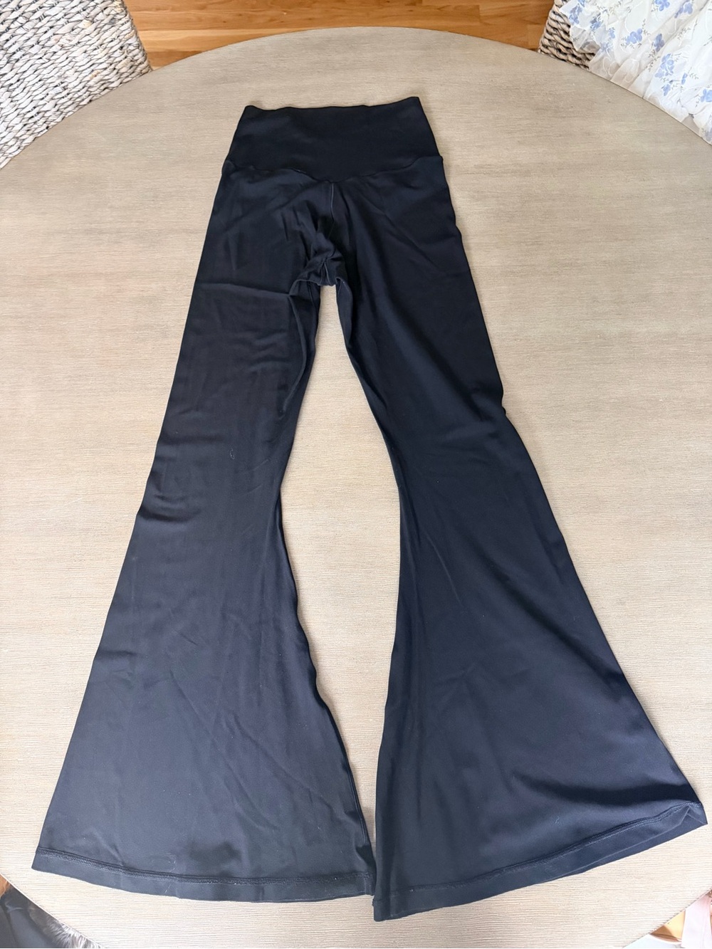 OFFLINE By Aerie Real Me High Waisted Crossover Flare Legging M short set of 3! - Picture 13 of 16